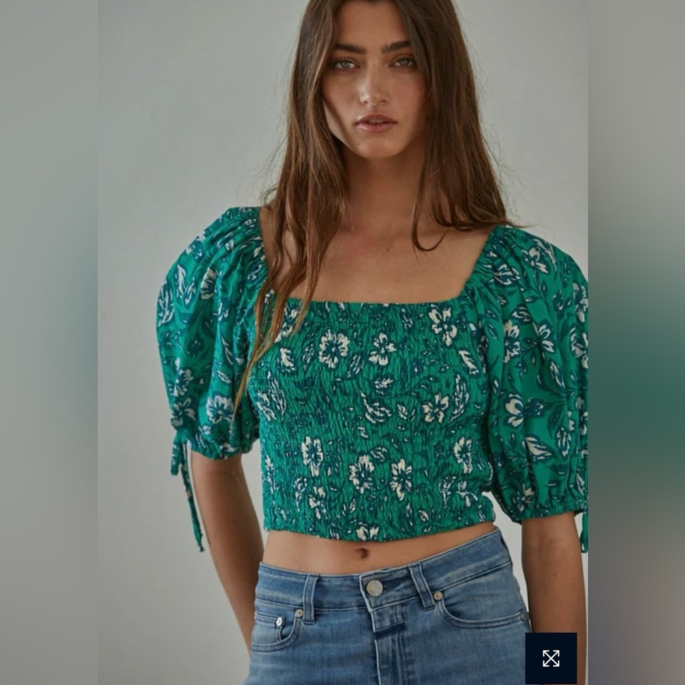By Together Hibiscus Green Top - NWT